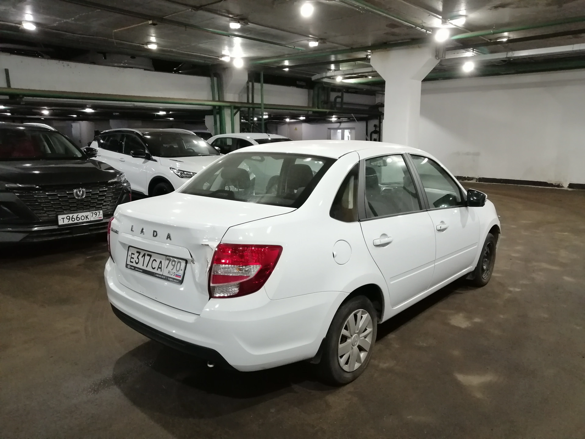 Lada Granta - фото 2