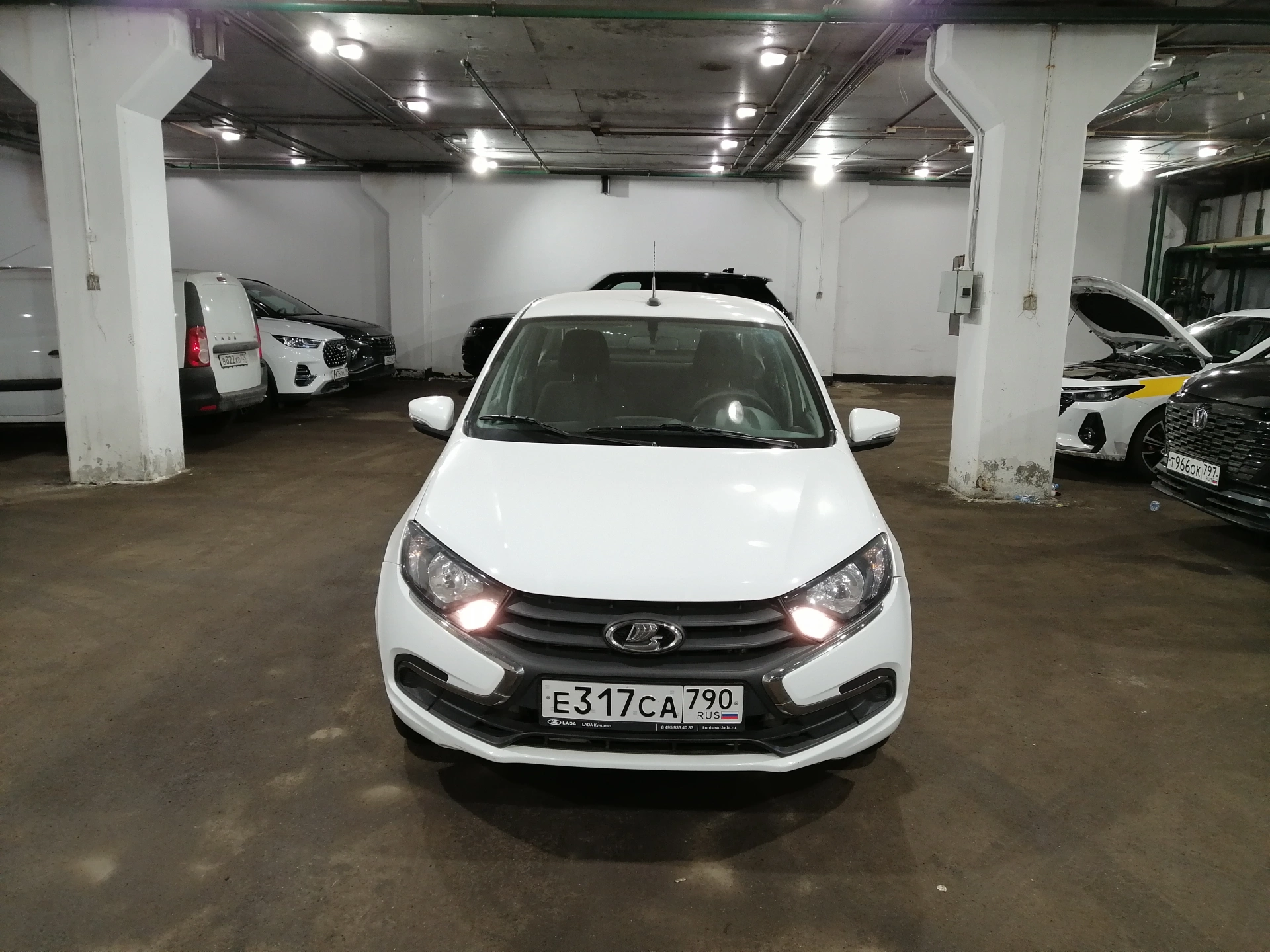 Lada Granta - фото 3