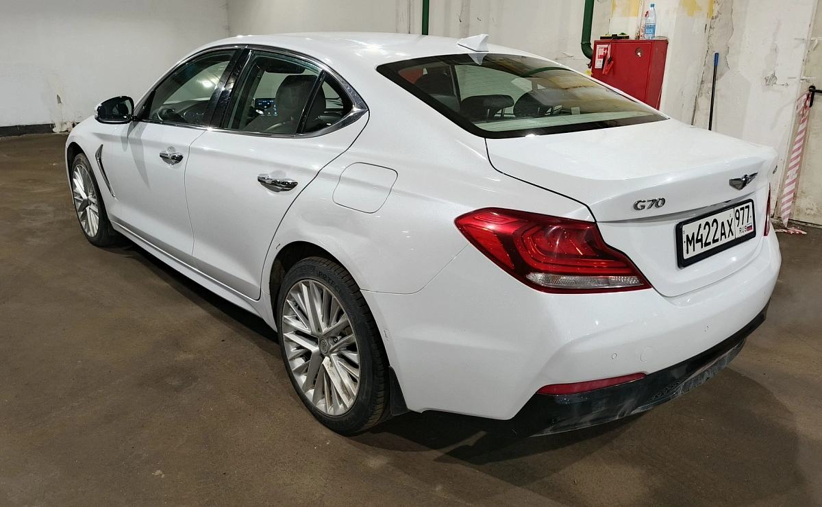 GENESIS G70
