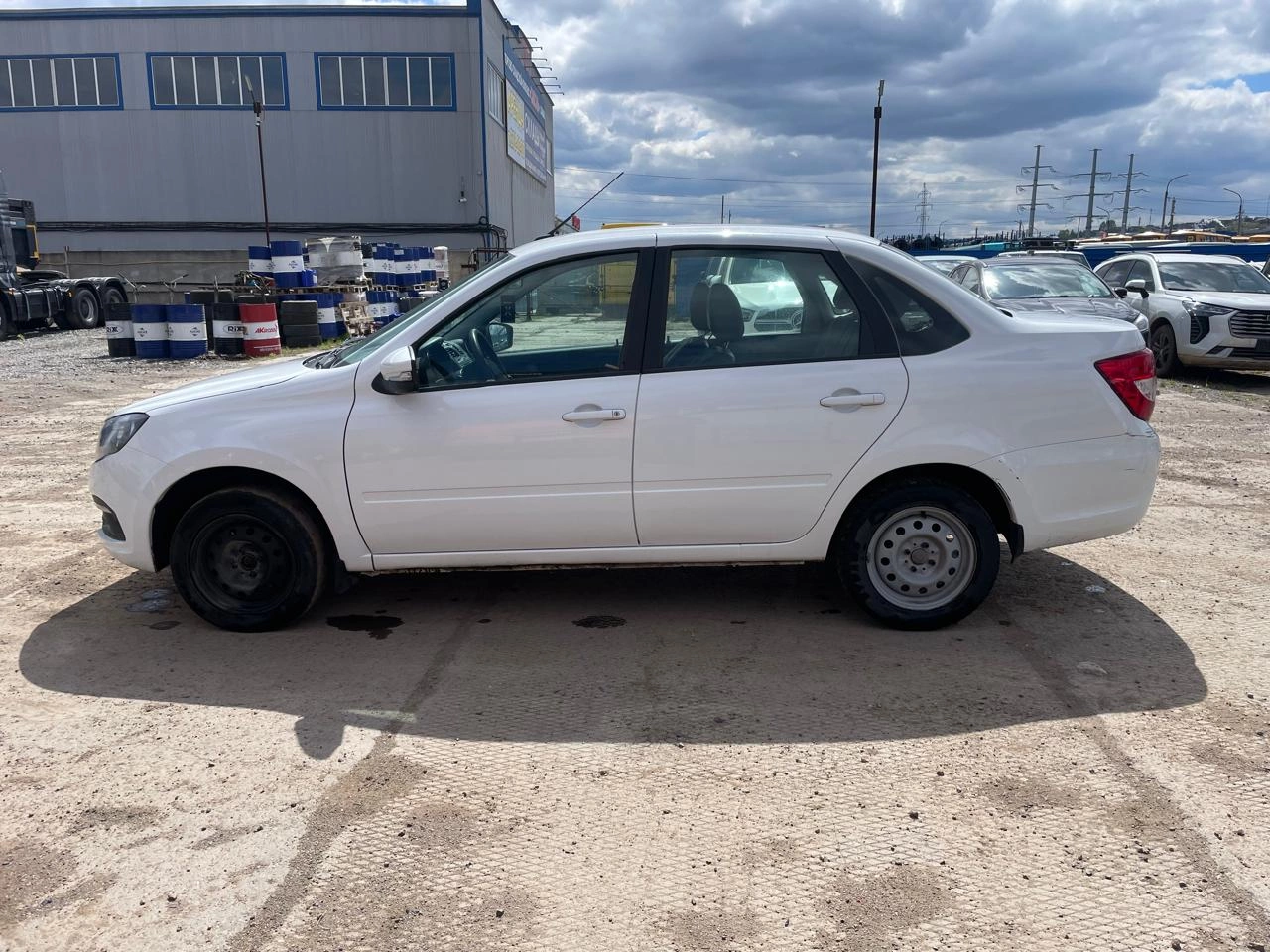 Lada Granta - фото 4