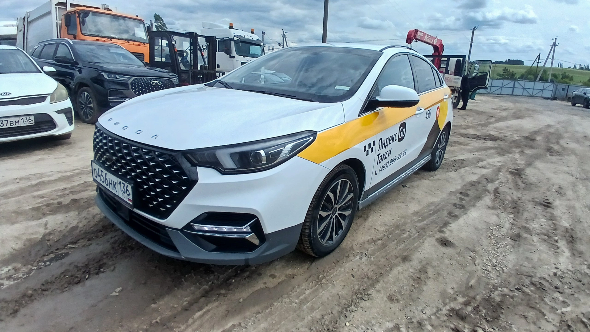 OMODA S5 - фото 3