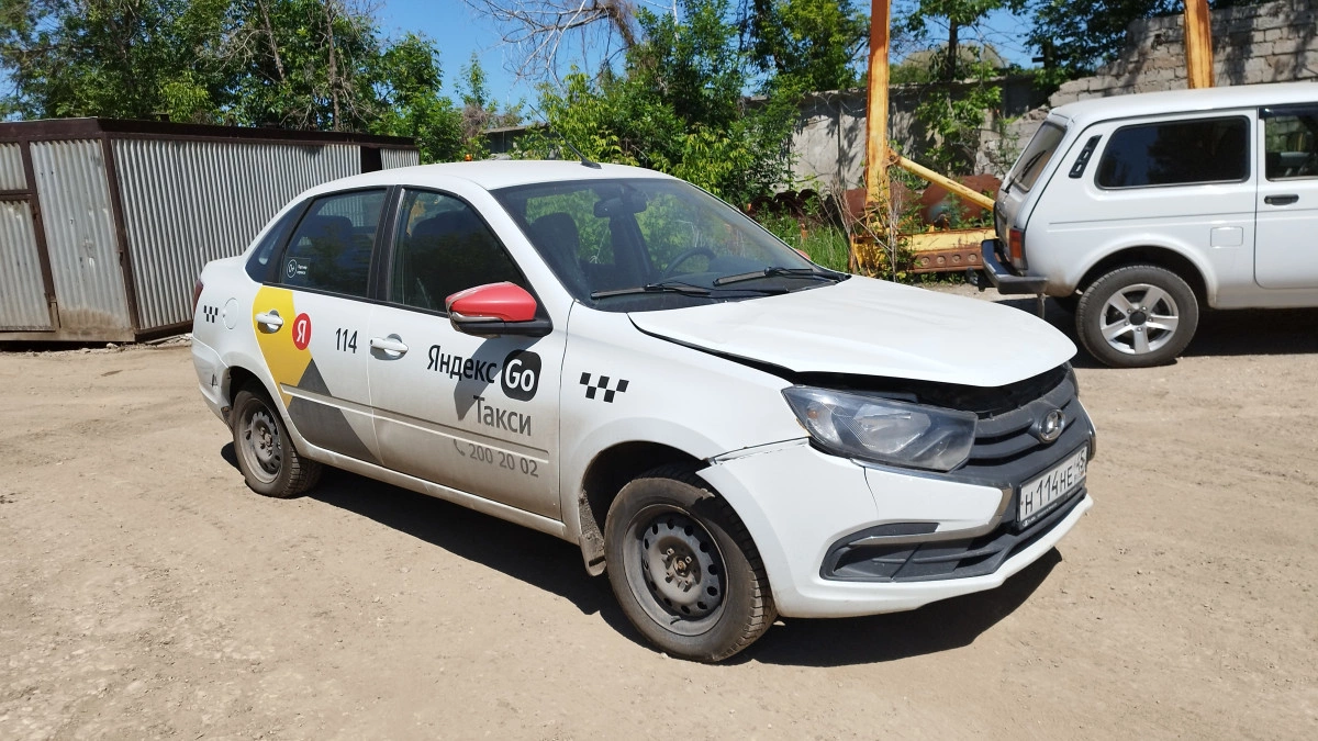 Lada Granta - фото 1