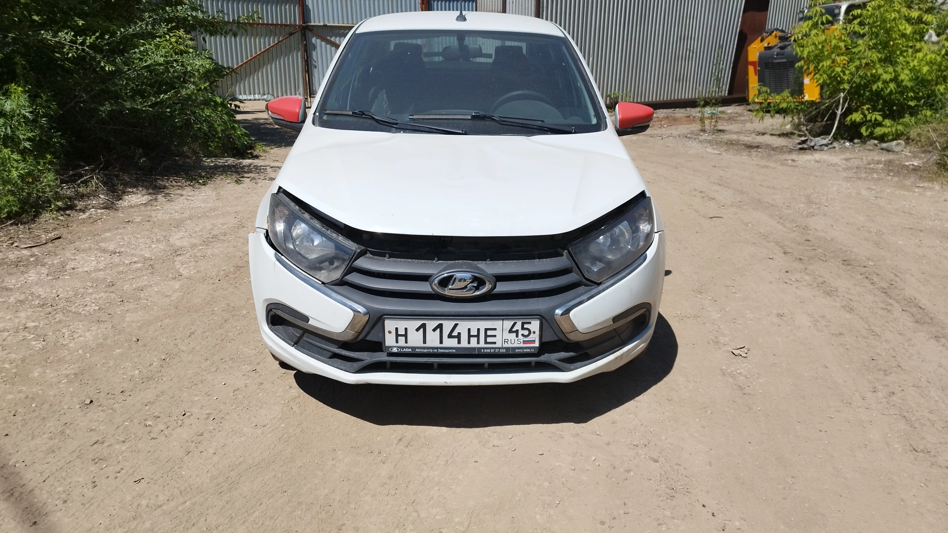 Lada Granta - фото 2