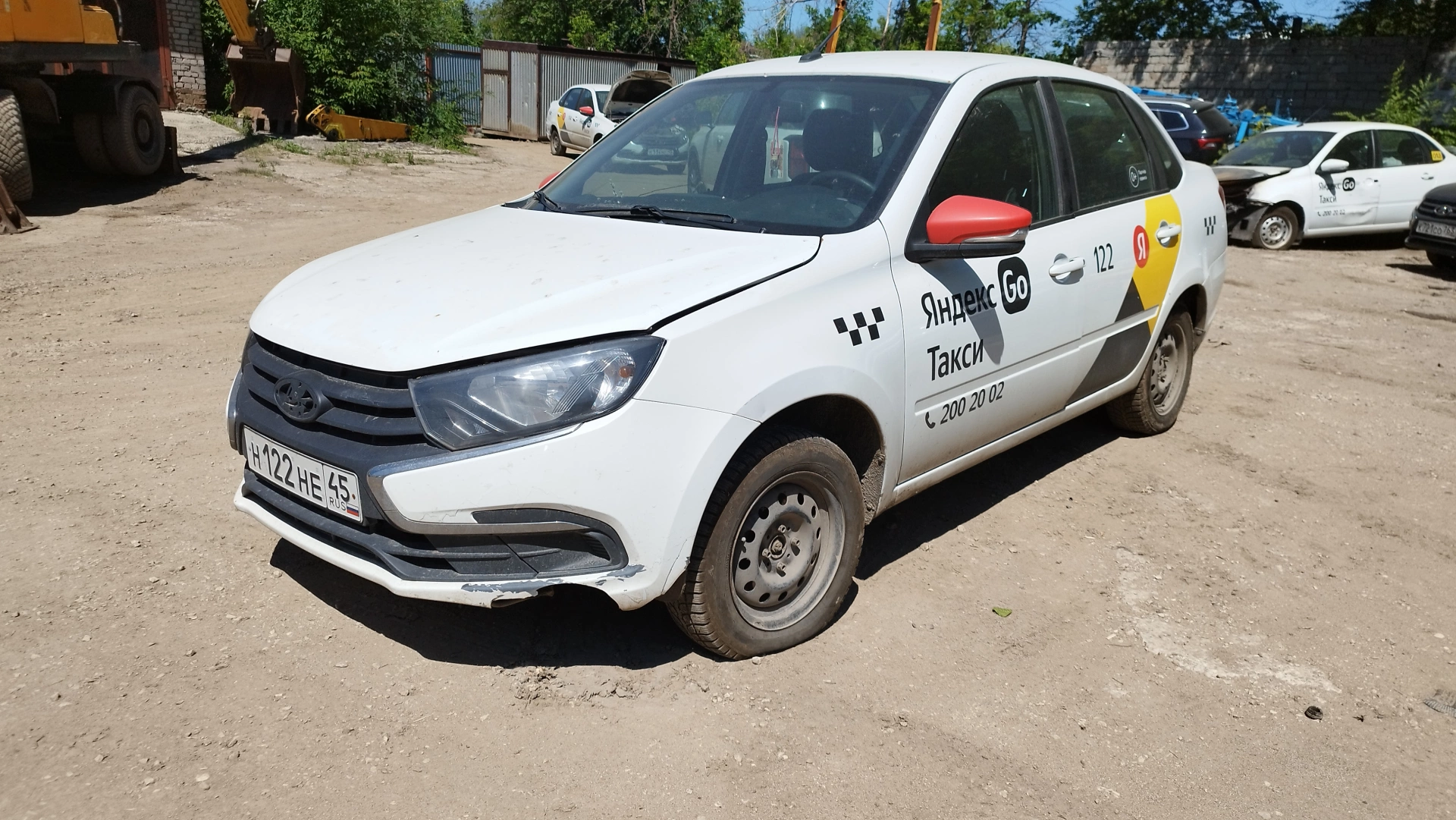 Lada Granta - фото 3