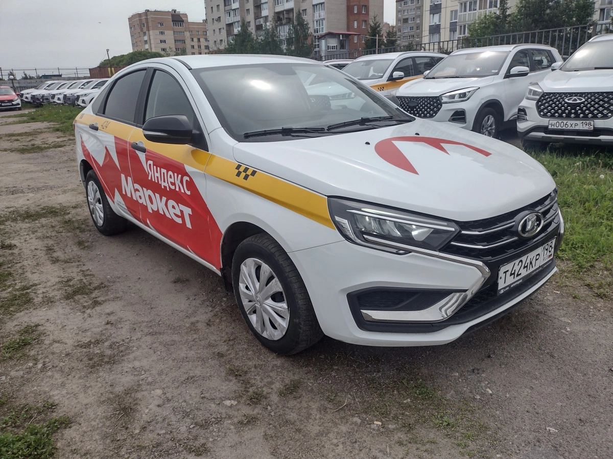 Lada Vesta - фото 1