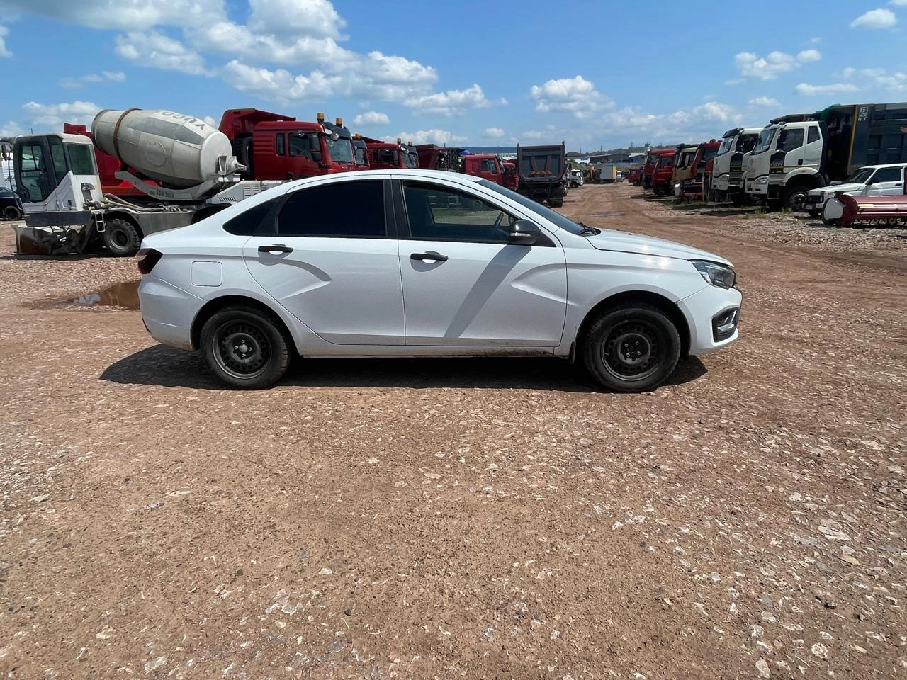 Lada Vesta - фото 4