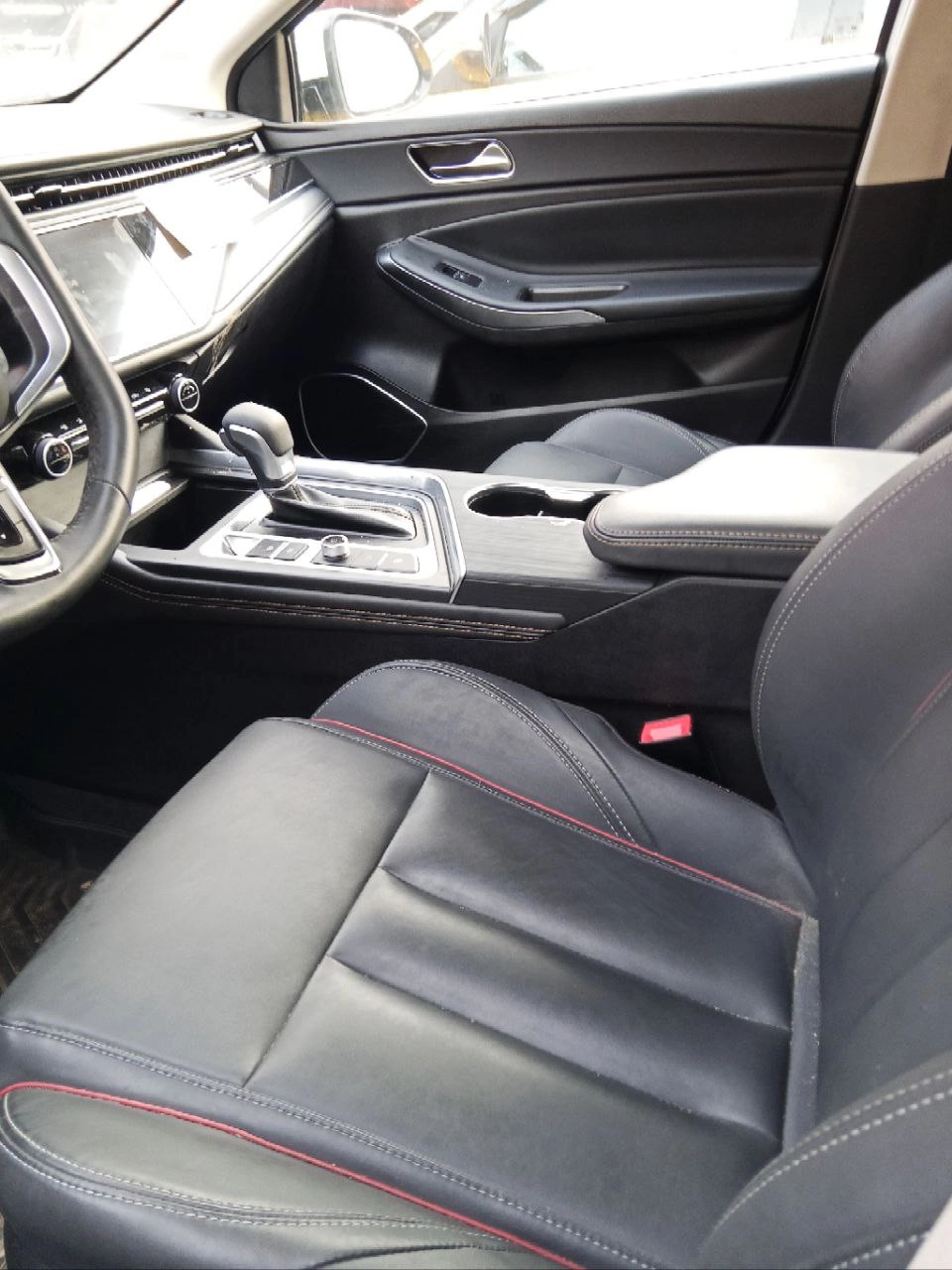 OMODA S5 - фото 5