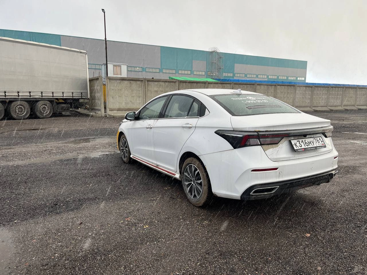 OMODA S5 - фото 5