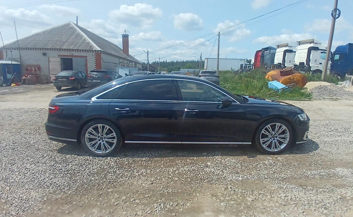 AUDI A8 L