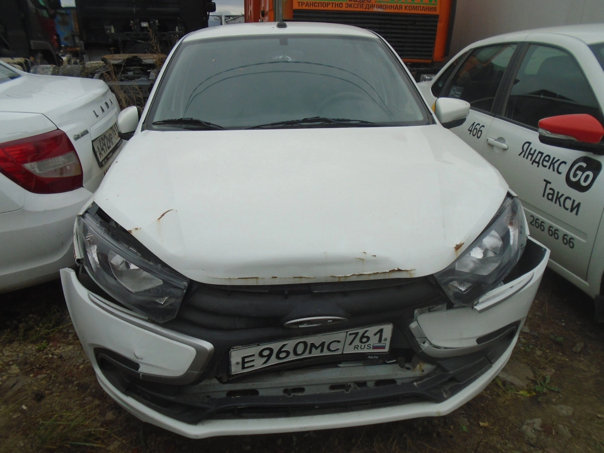 Lada Granta - фото 1