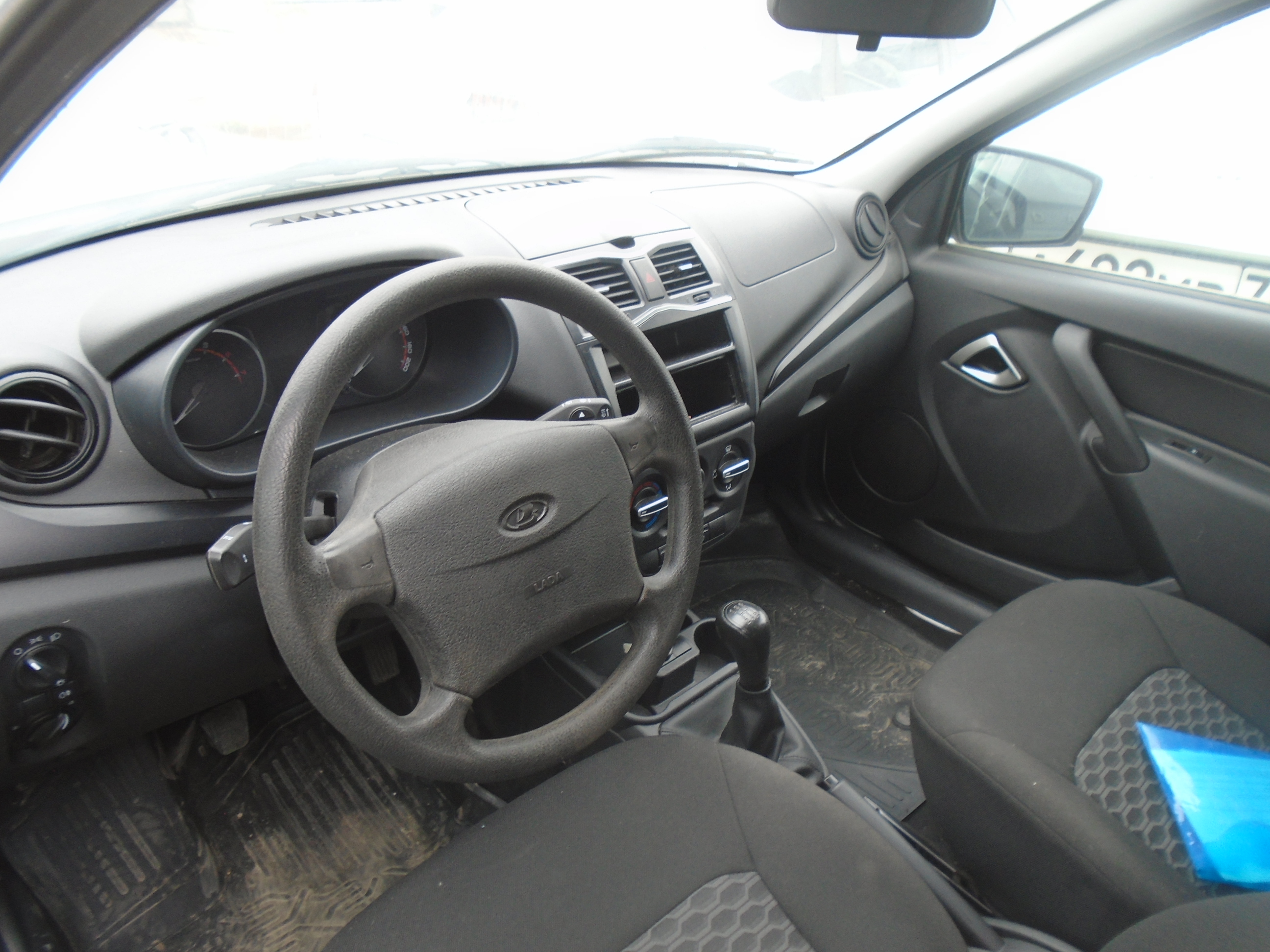Lada Granta - фото 5