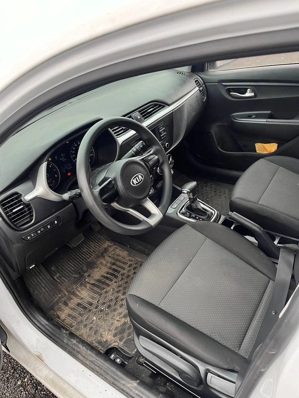 KIA Rio - фото 5