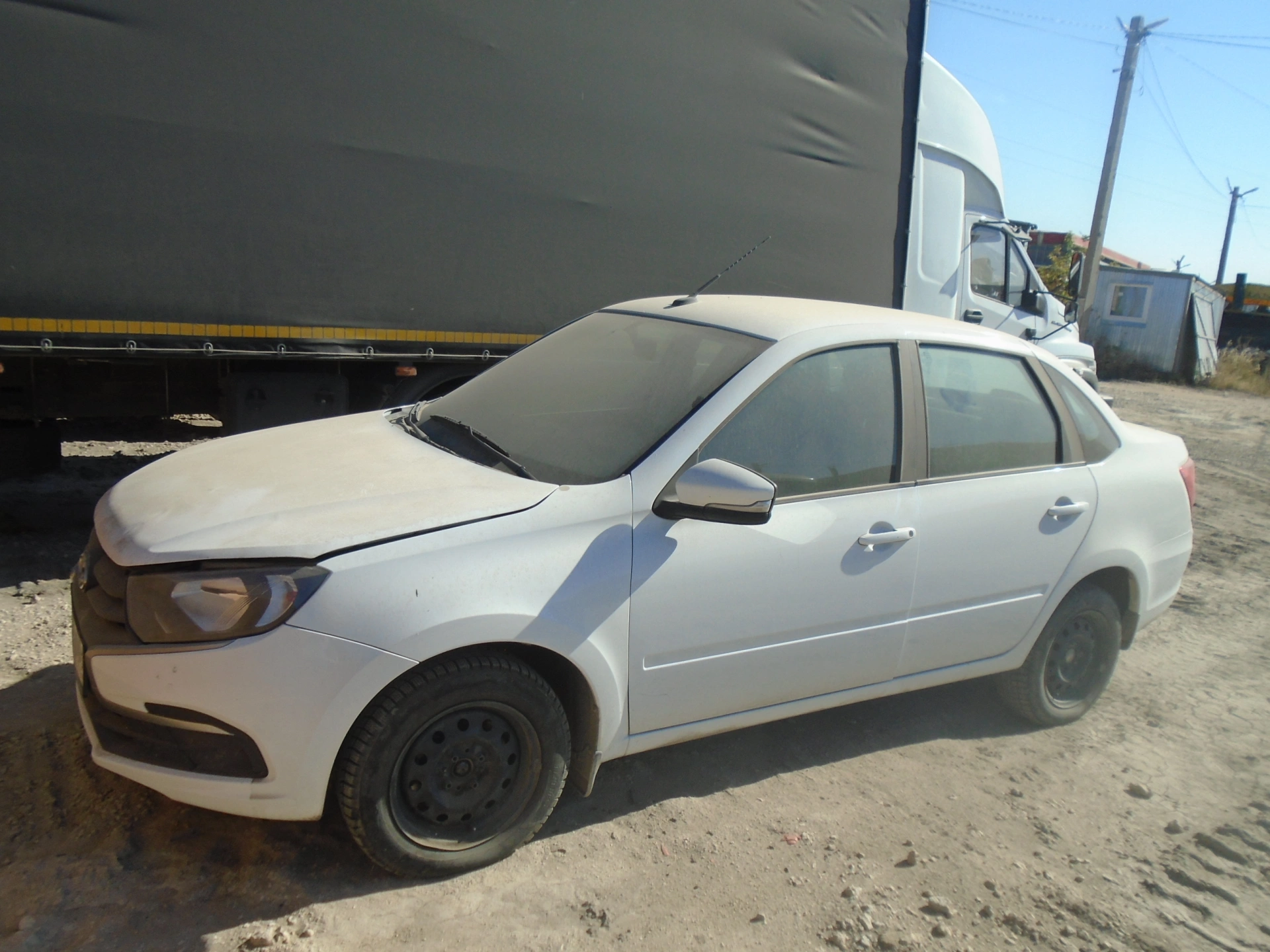 Lada Granta - фото 2