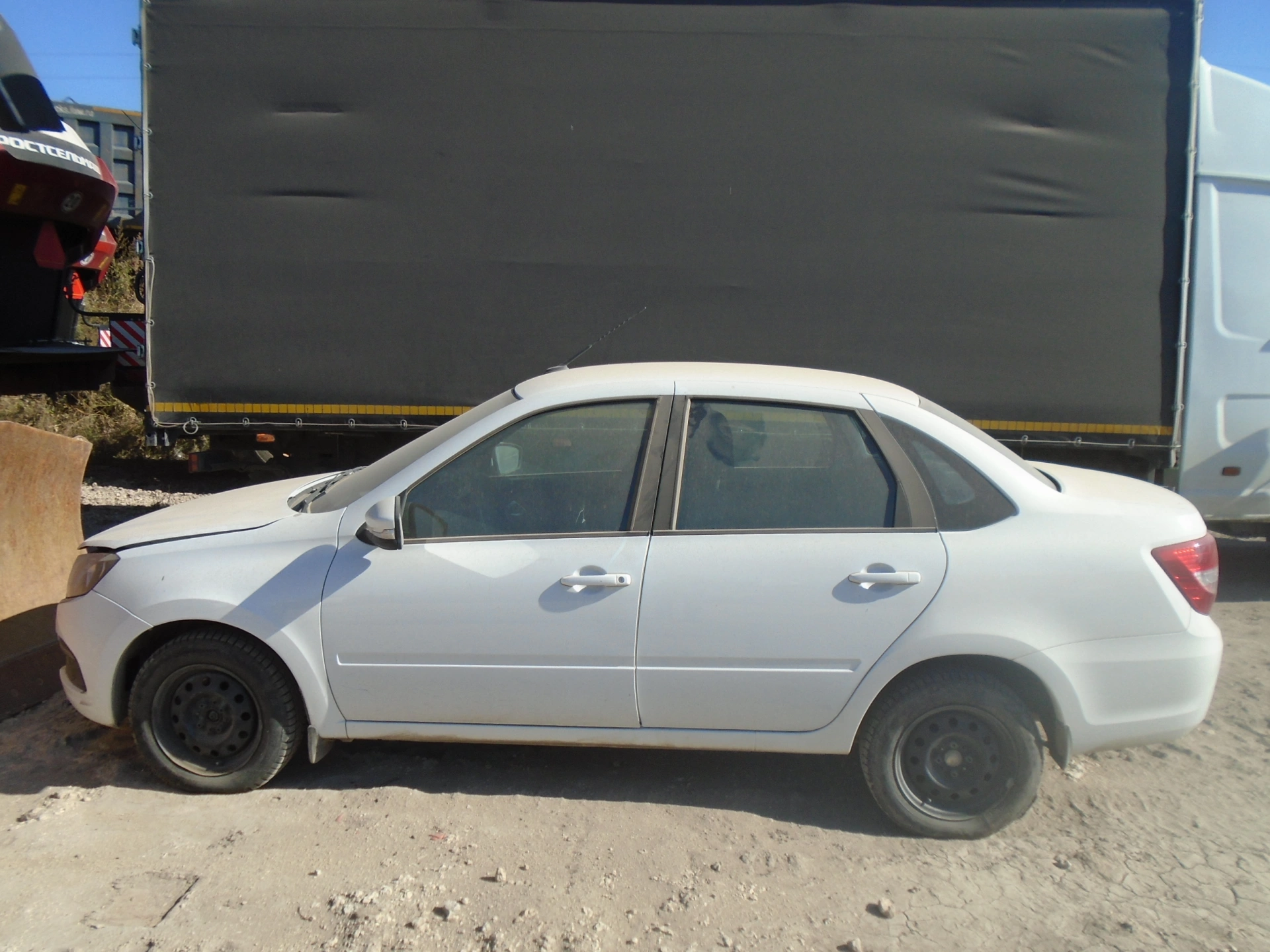 Lada Granta - фото 3