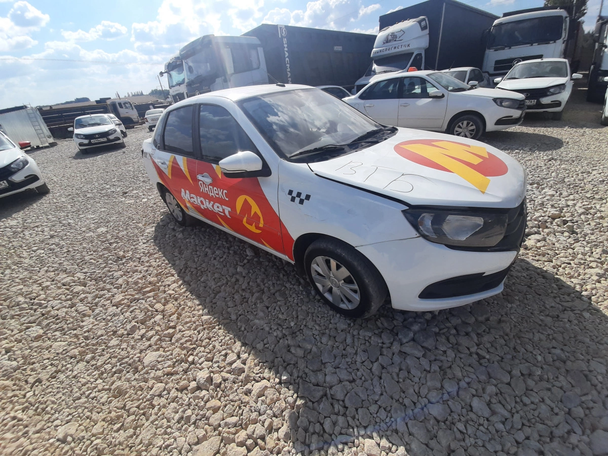 Lada Granta - фото 1