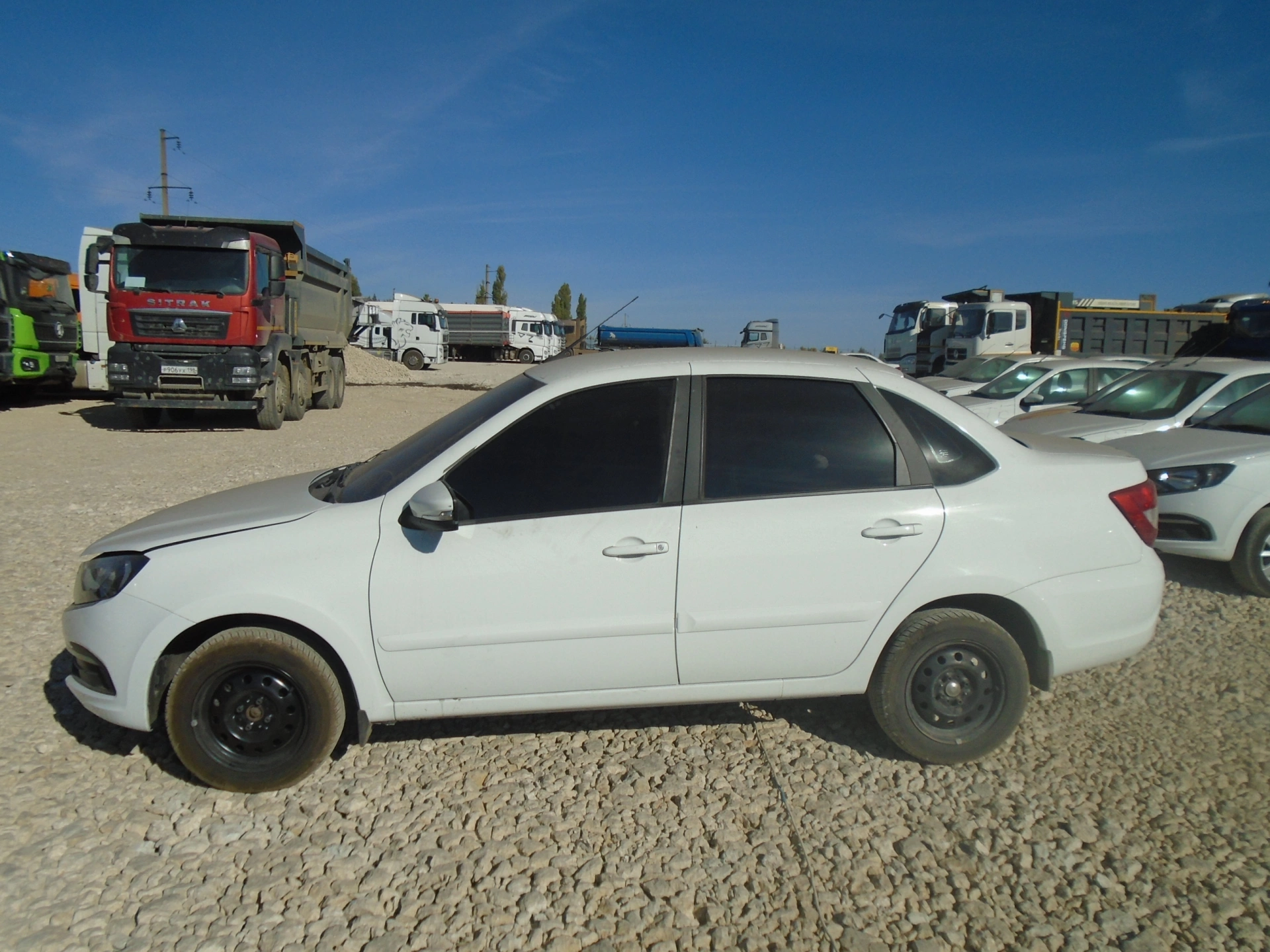 Lada Granta - фото 4