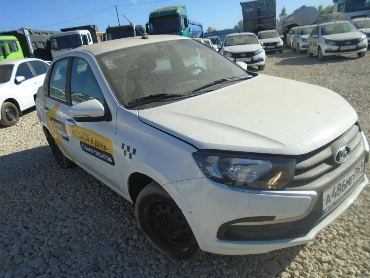 Lada Granta - фото 1