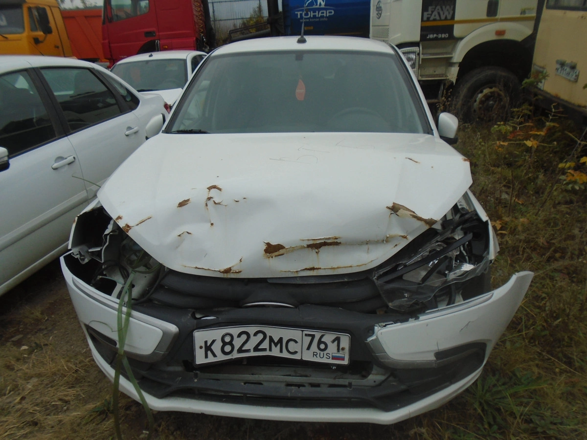 Lada Granta - фото 1