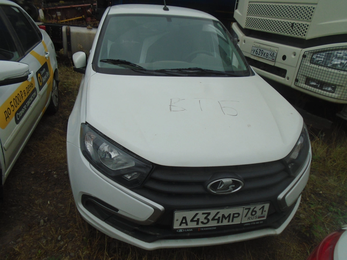 Lada Granta - фото 1