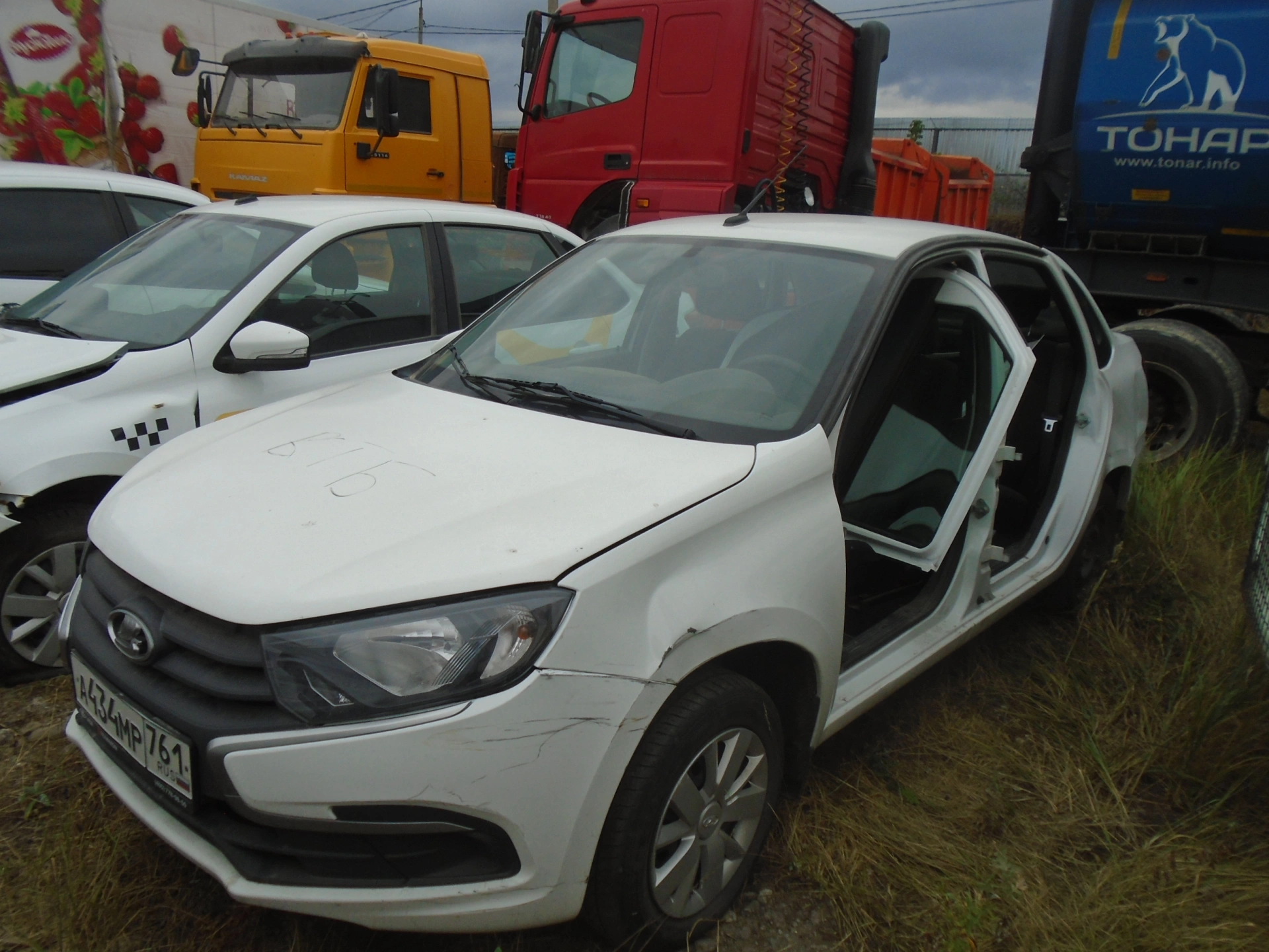 Lada Granta - фото 2