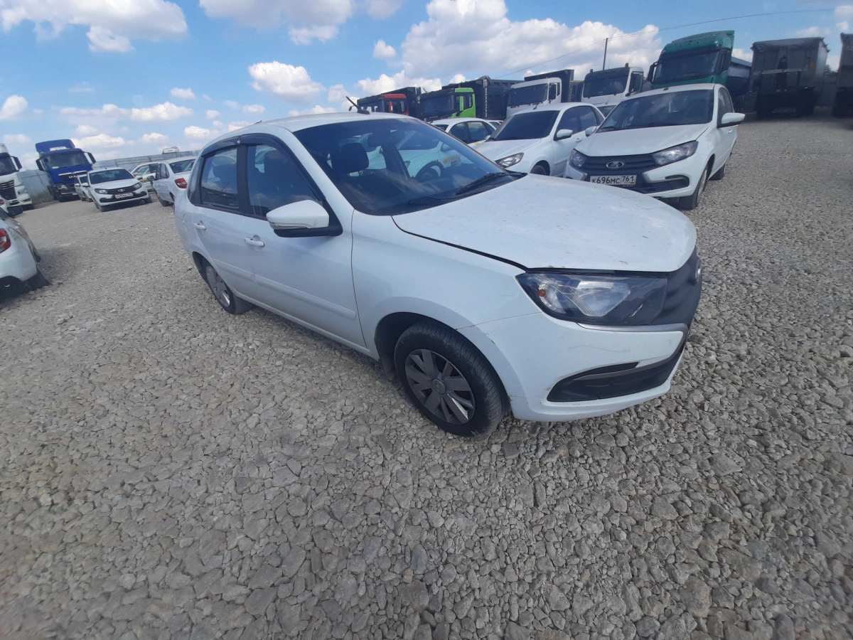 Lada Granta - фото 1