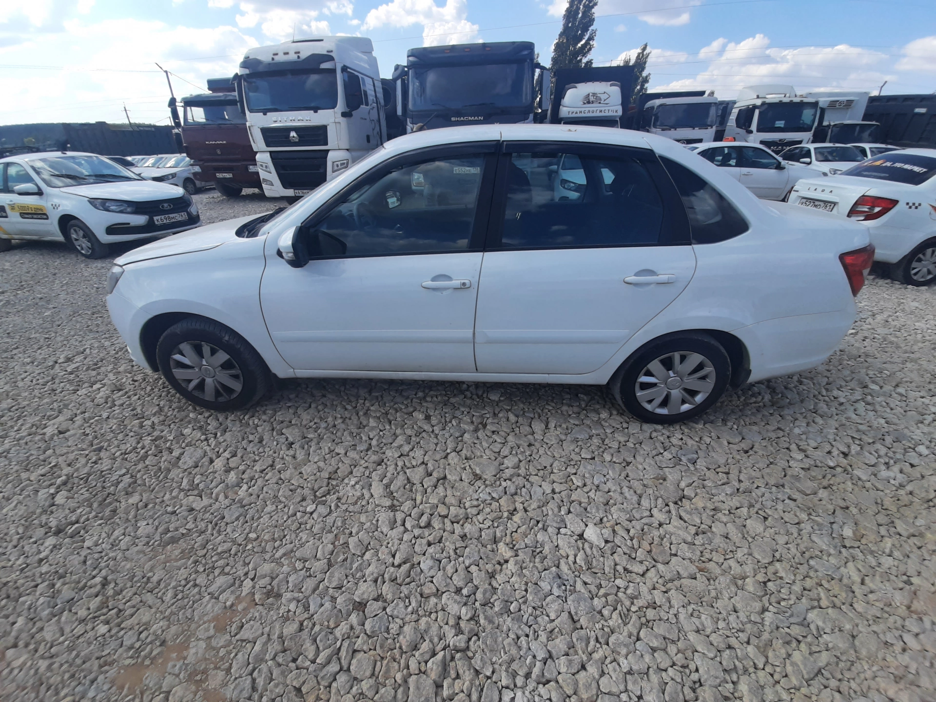 Lada Granta - фото 4