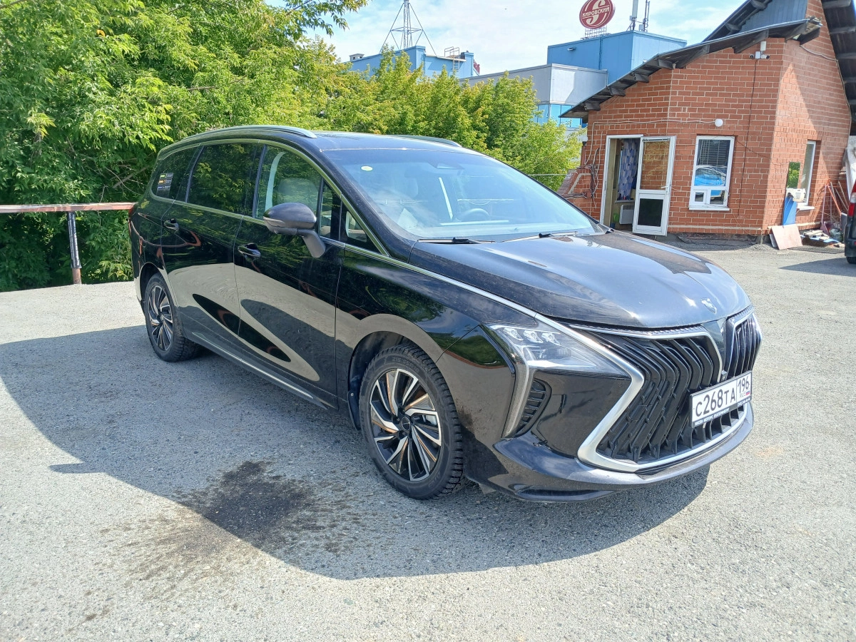 DongFeng Forthing M4 YACHT - фото 1