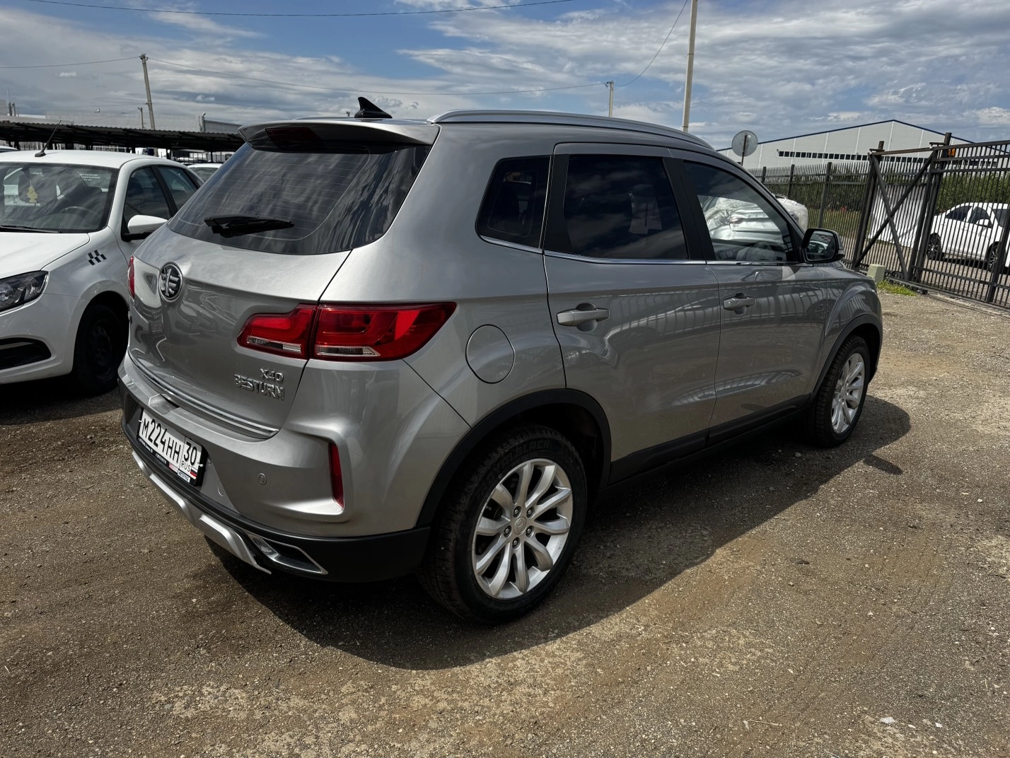 FAW Besturn X40 - фото 4