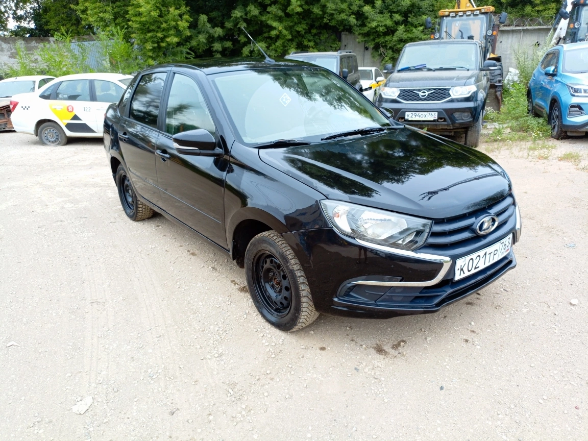 Lada Granta - фото 1