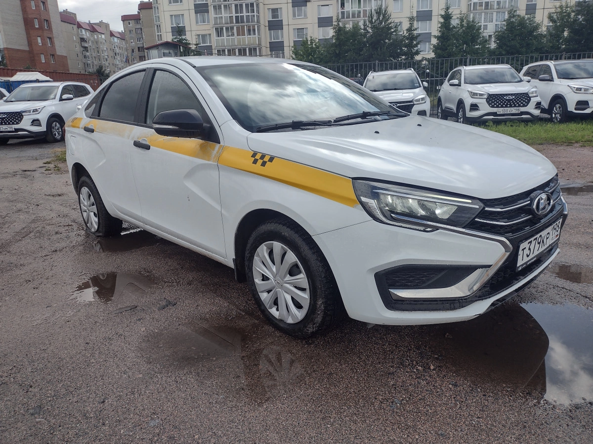 Lada Vesta - фото 1