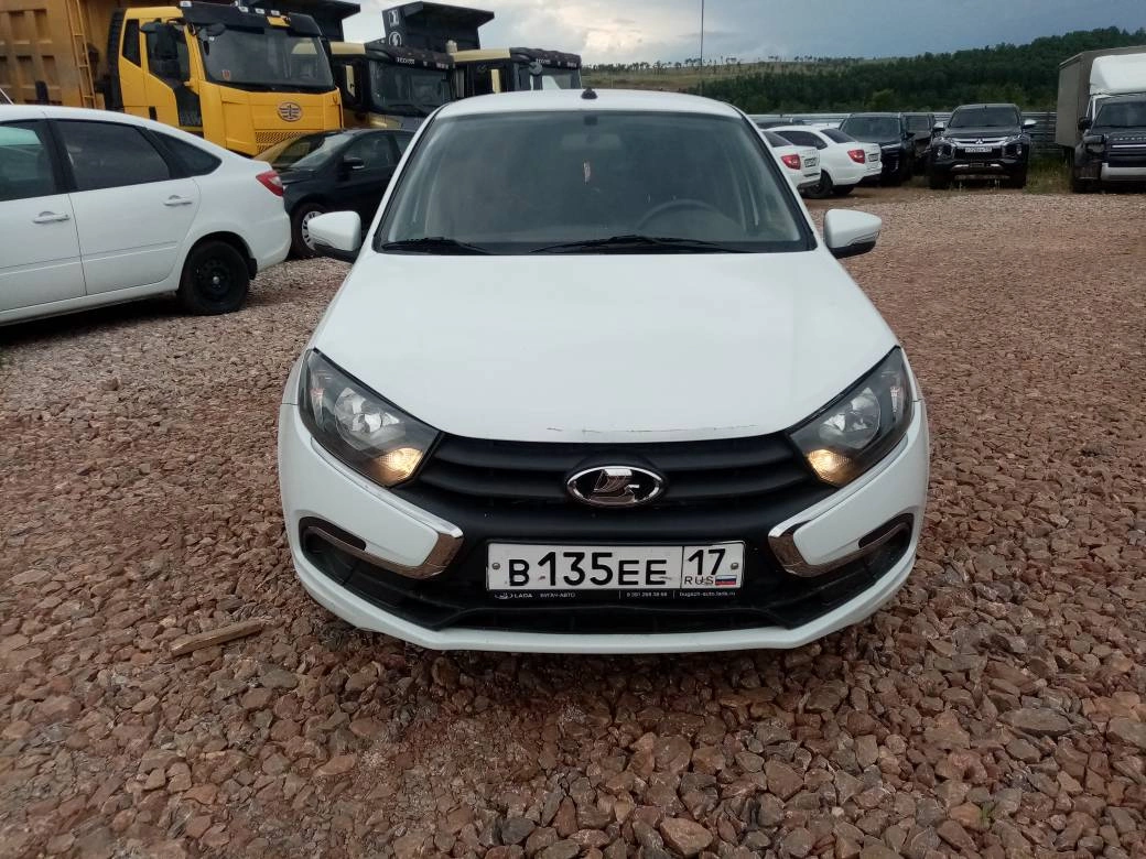 Lada Granta - фото 2