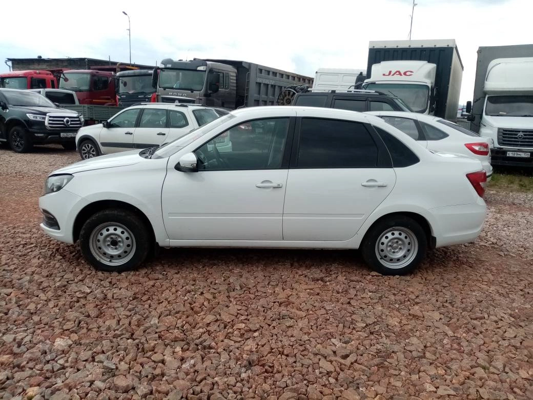 Lada Granta - фото 4
