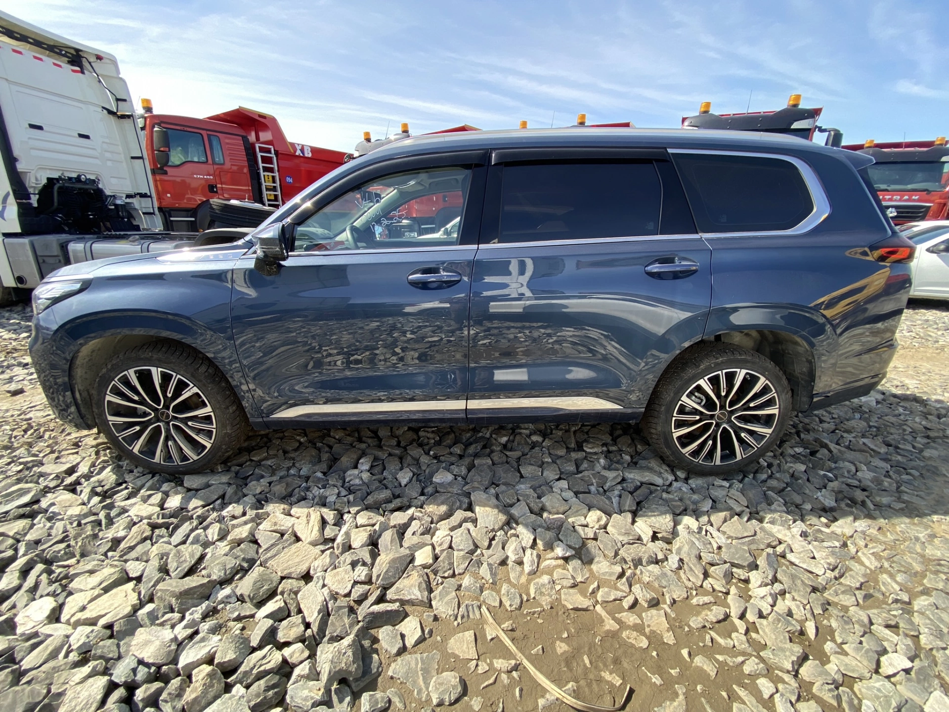 EXEED VX - фото 4