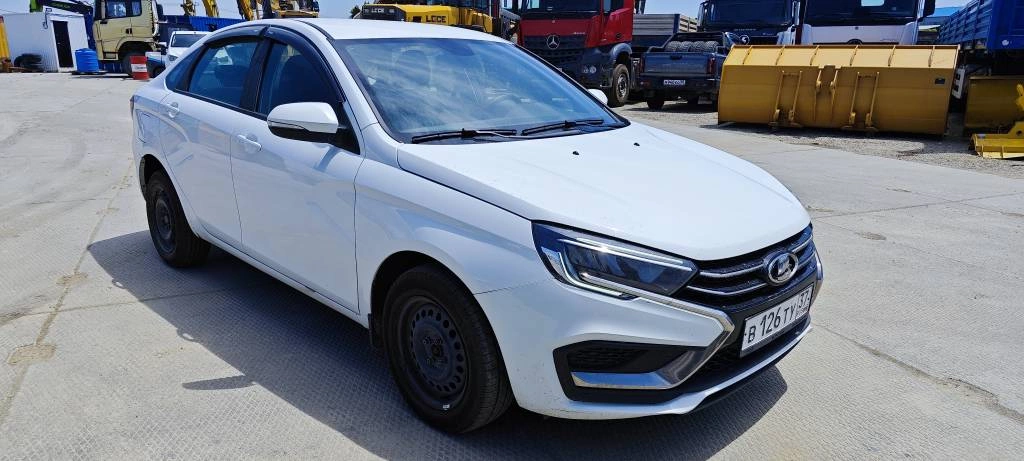 Lada Vesta - фото 1
