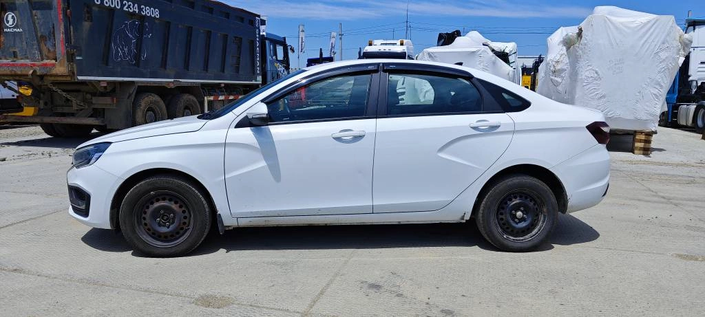 Lada Vesta - фото 4
