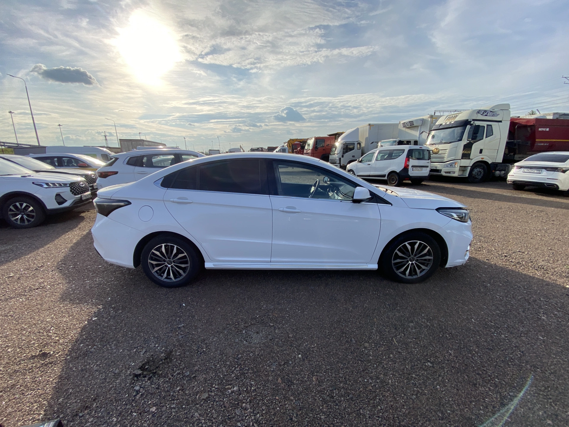 OMODA S5 - фото 4