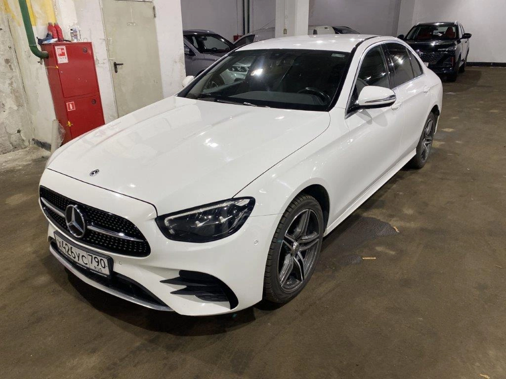 Mercedes-Benz E-Class - фото 3