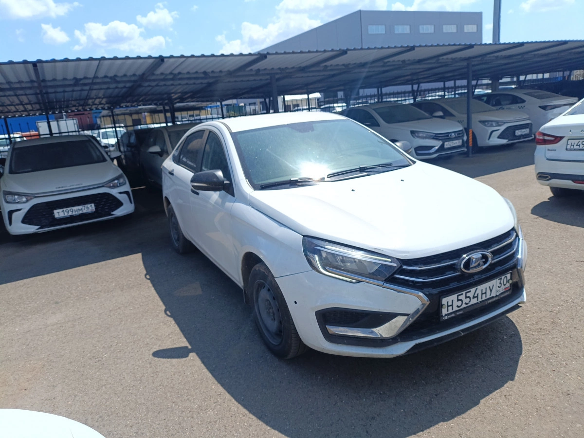 Lada Vesta - фото 1