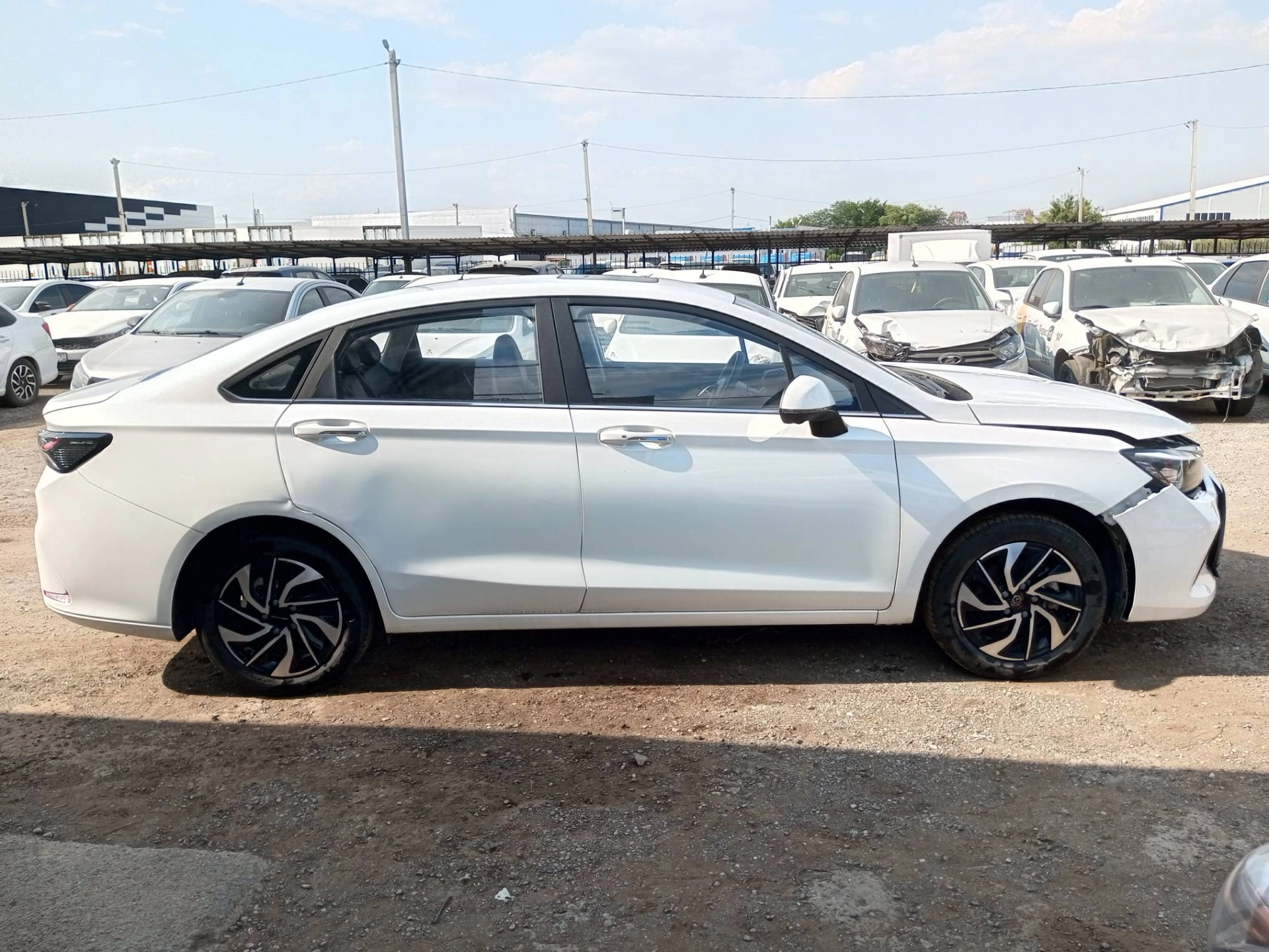 BAIC U5 plus - фото 4