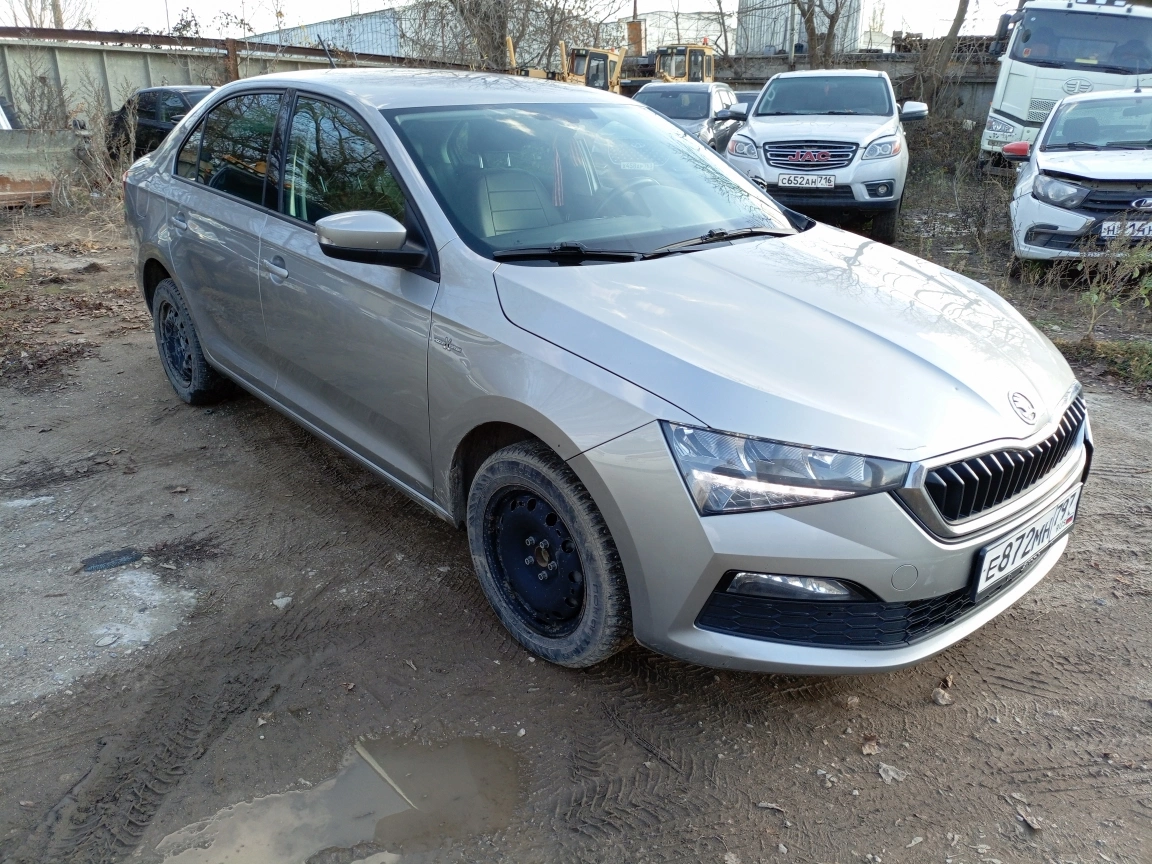 Skoda Rapid - фото 1