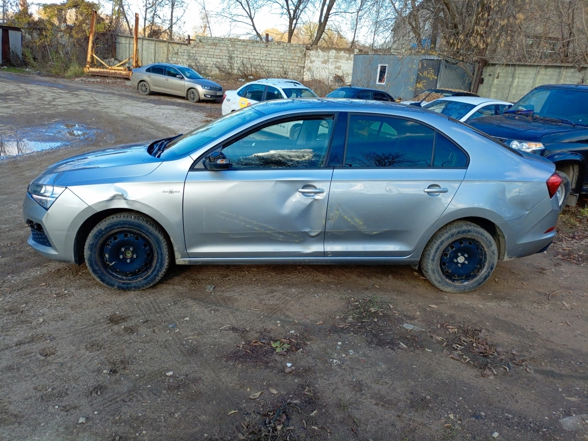 Skoda Rapid - фото 4