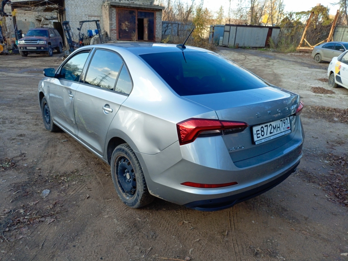 Skoda Rapid - фото 5