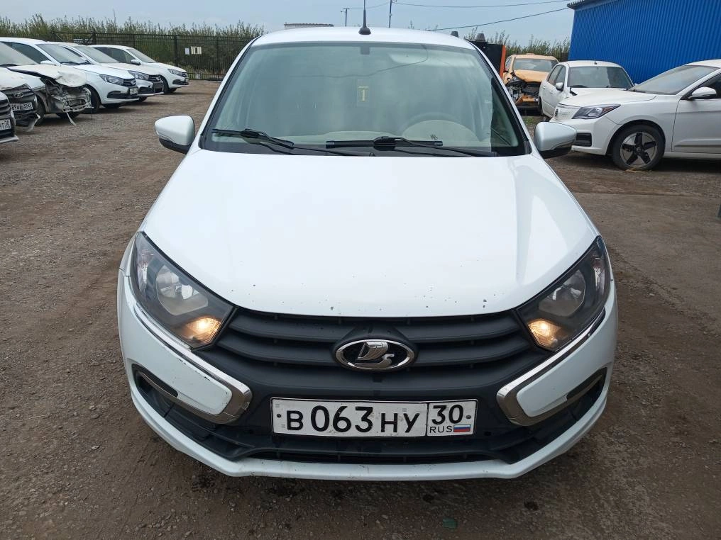 Lada Granta - фото 2