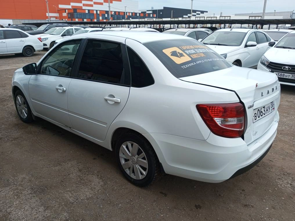 Lada Granta - фото 5