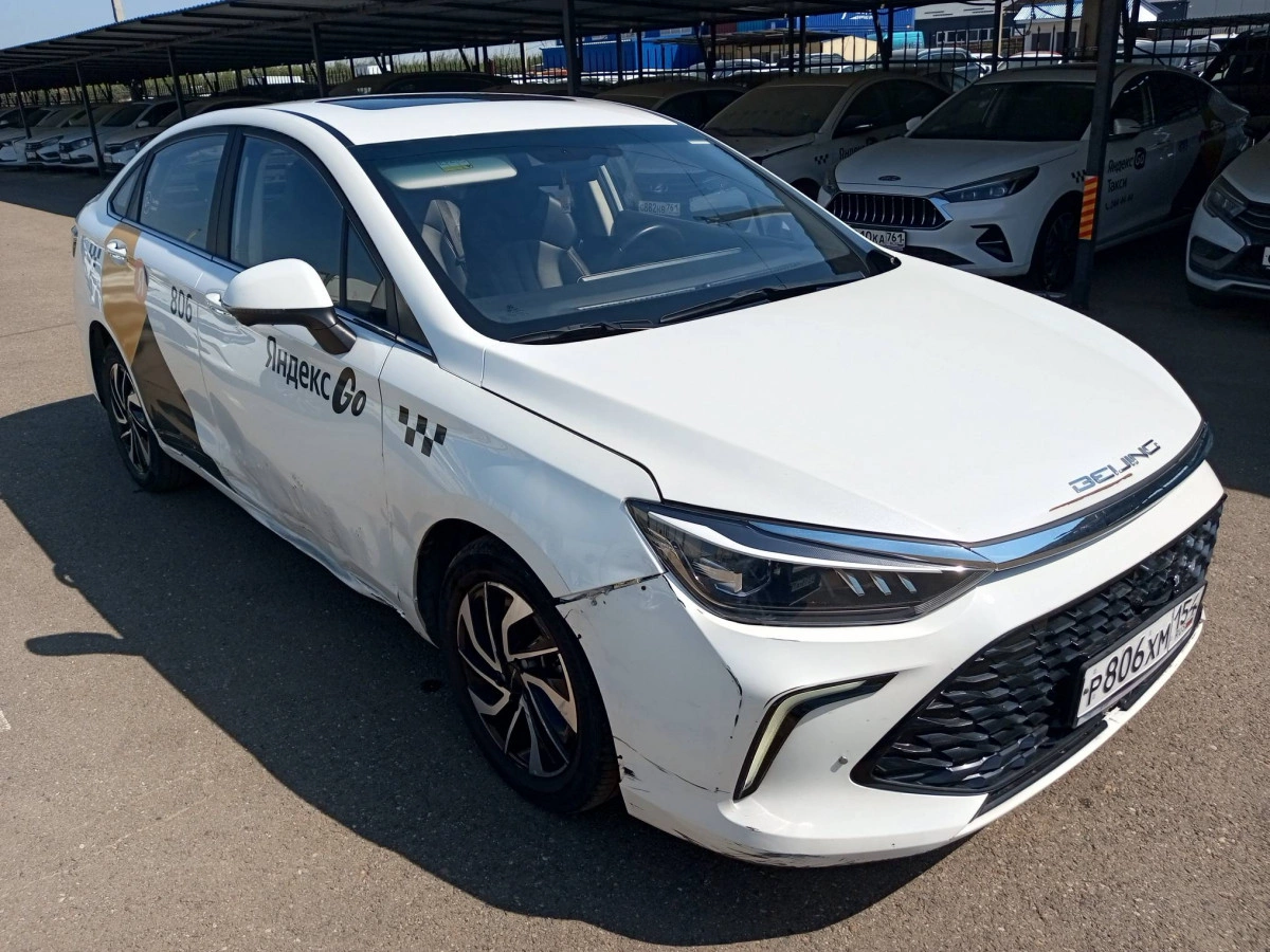 BAIC U5 plus - фото 1