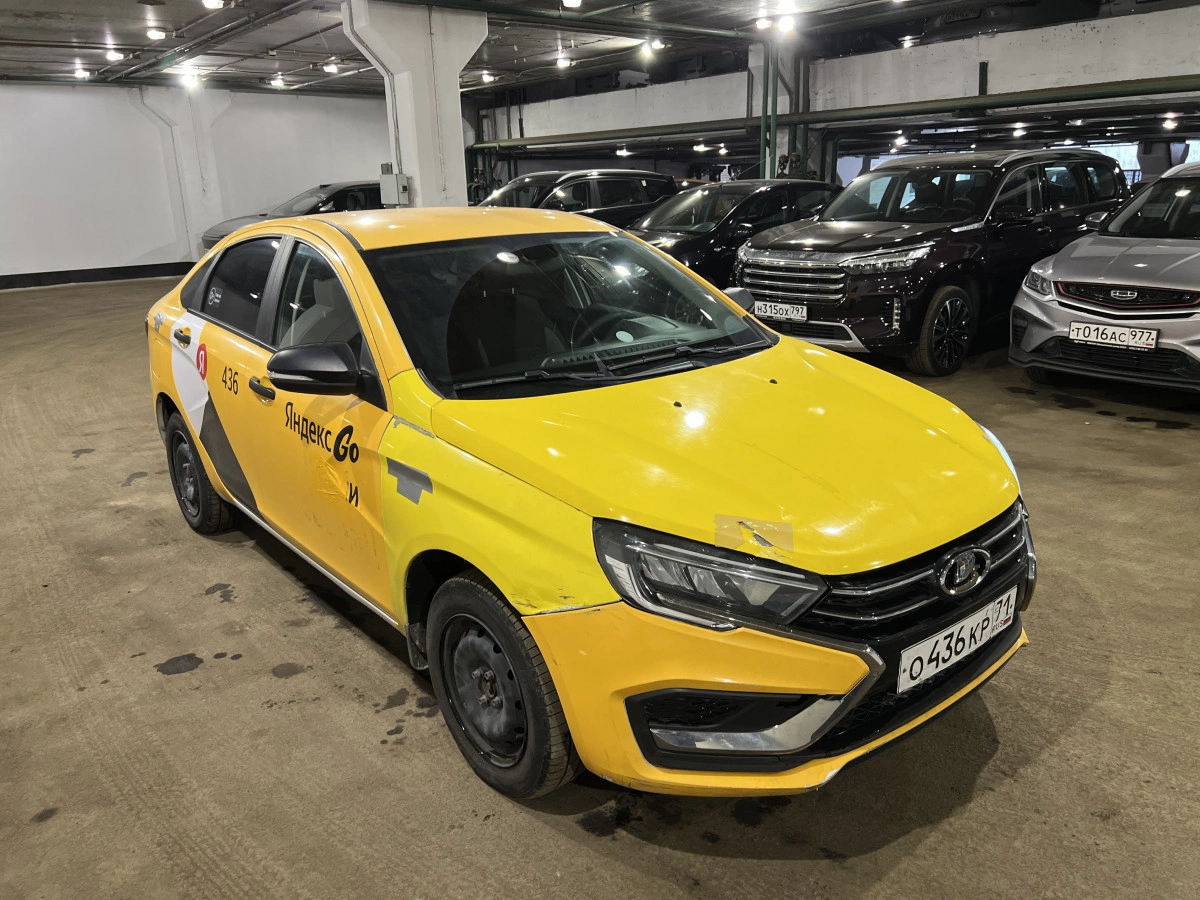 Lada Vesta - фото 1