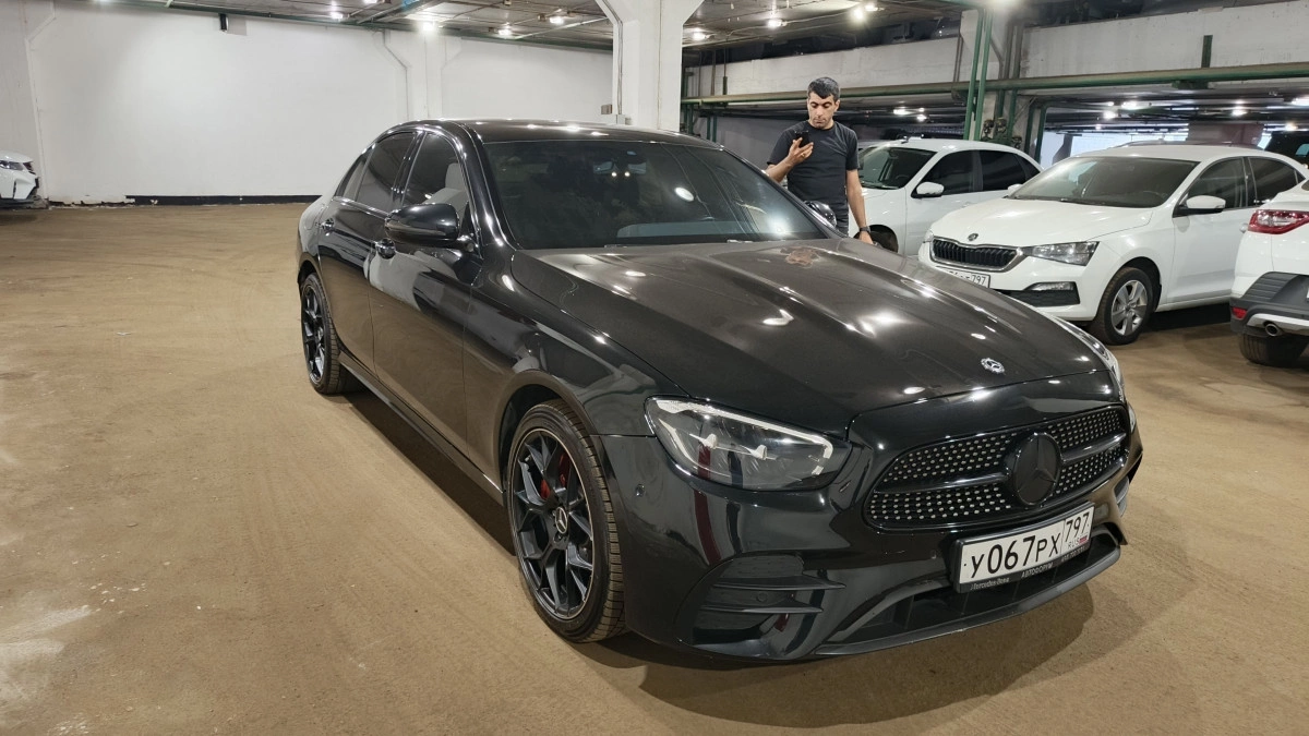 MERCEDES-BENZ E-Class