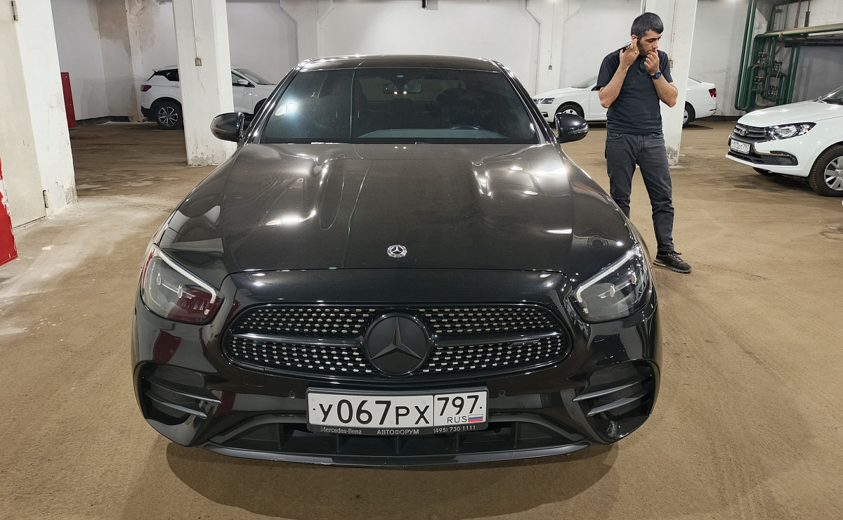 MERCEDES-BENZ E-Class