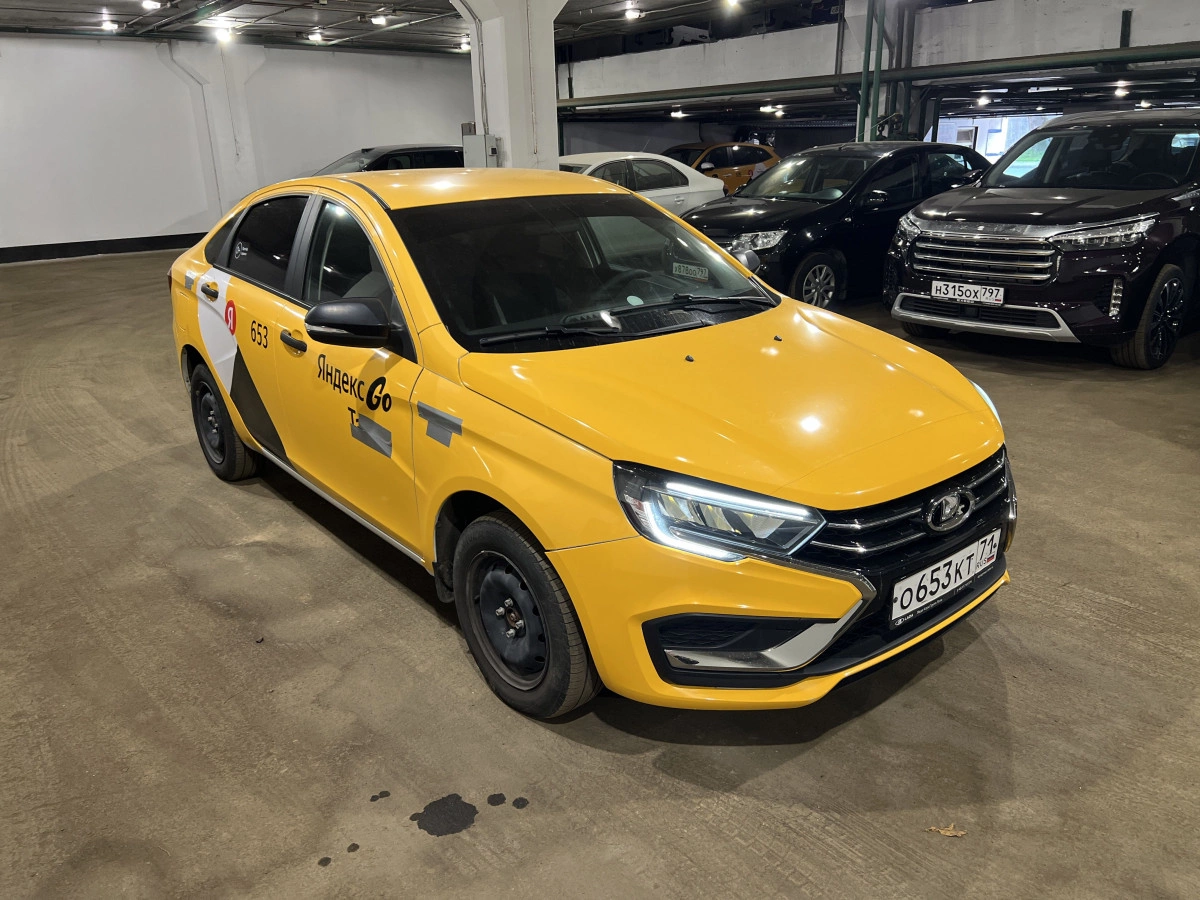 Lada Vesta - фото 1