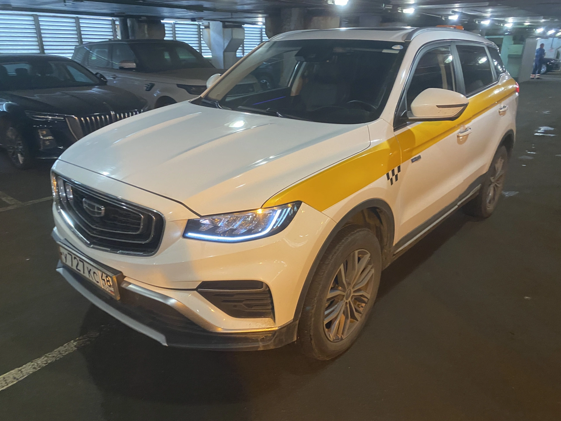 Geely Atlas Pro - фото 3